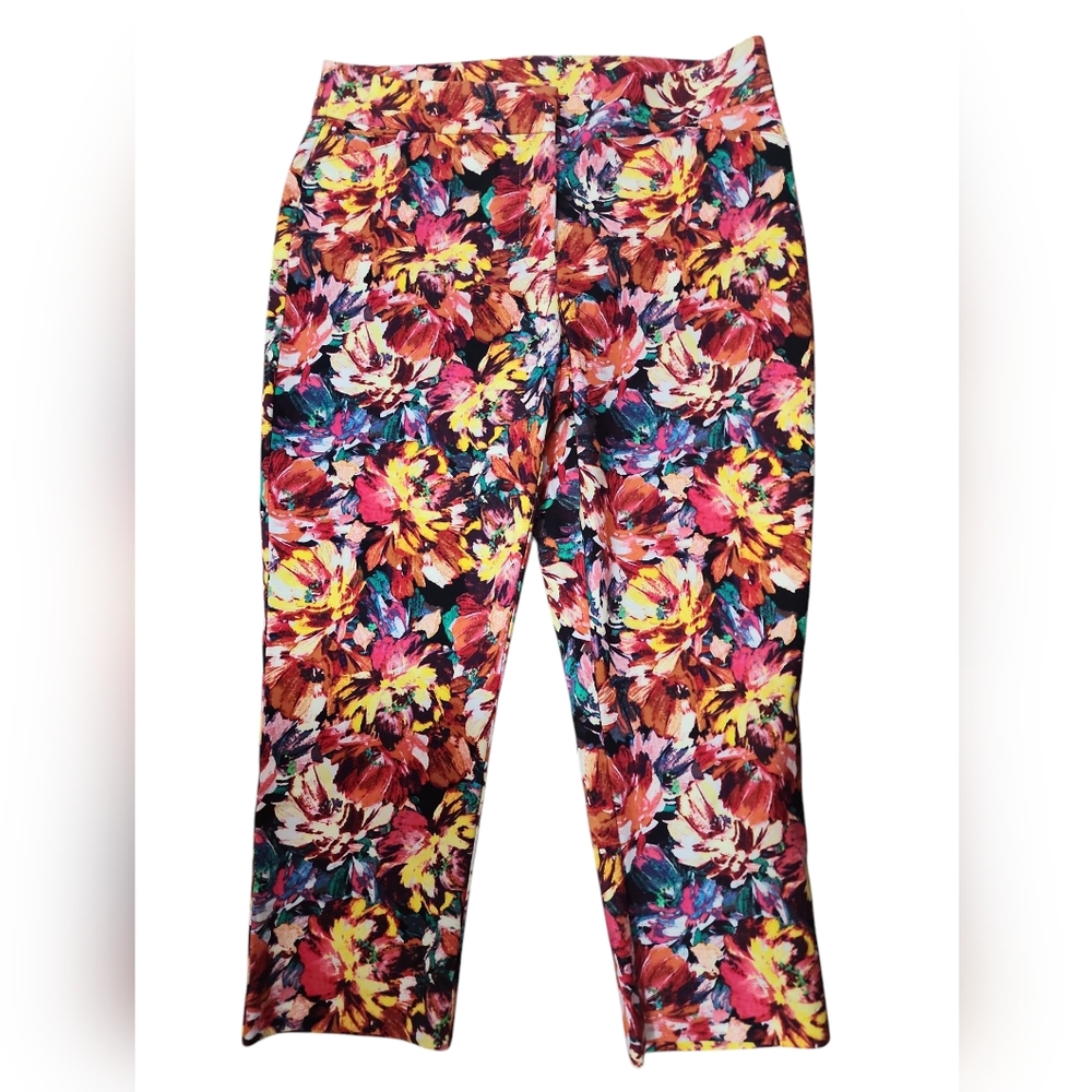 Attyre Petite Vibrant Multicolor Floral Pants. 8P